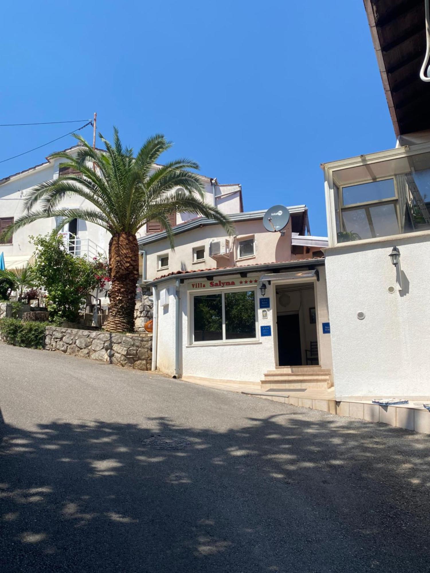 Villa Salyna Icici Exterior foto